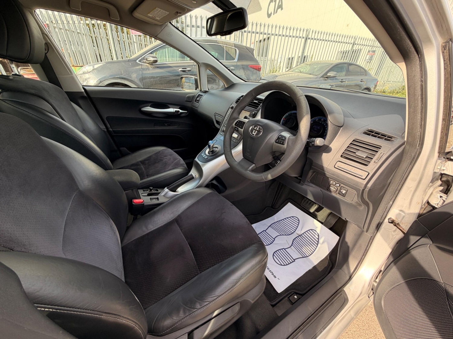 Used Toyota Auris 2010 for sale - 76226650: Photo 30