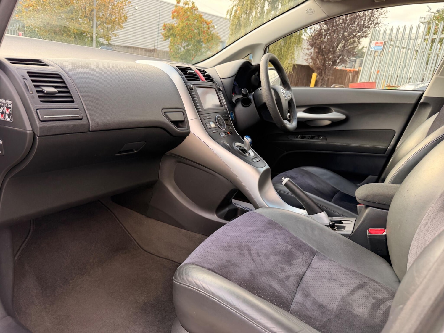 Used Toyota Auris 2010 for sale - 76226650: Photo 33