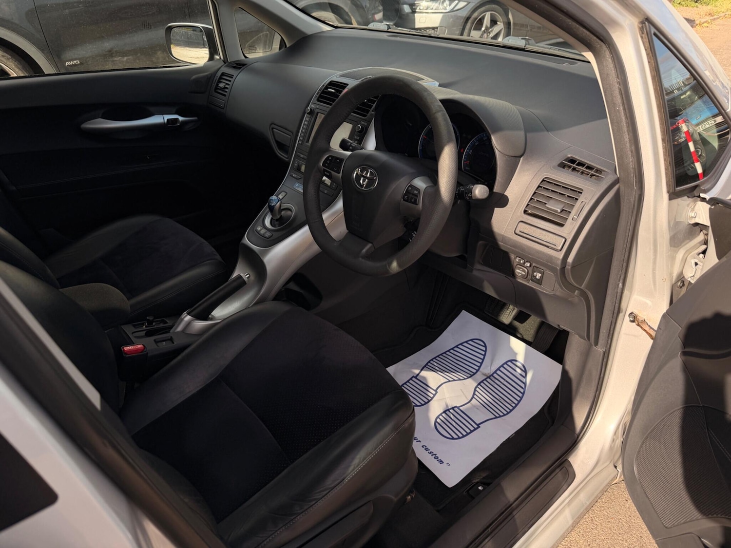 Used Toyota Auris 2010 for sale - 76226650: Photo 7