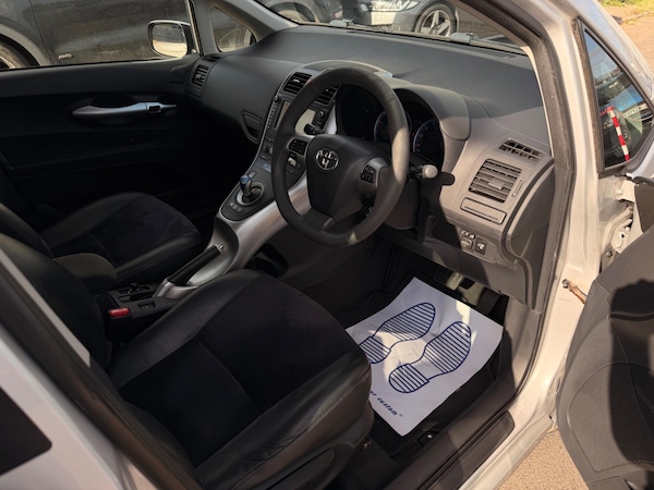 Used Toyota Auris 2010 for sale - 76226650: Photo 7