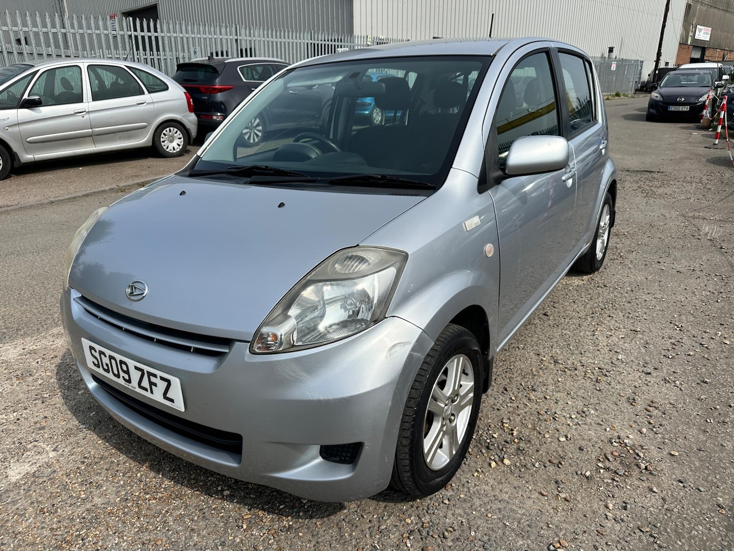 Used Daihatsu Sirion 2009 for sale - 76898753: Photo 28