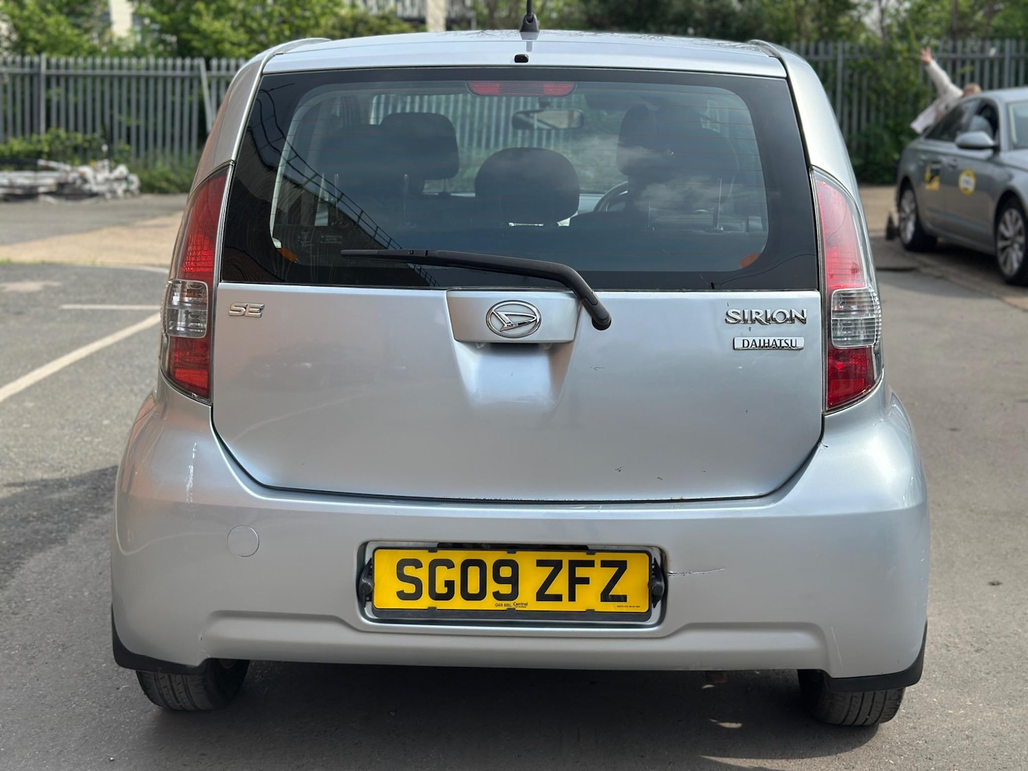 Used Daihatsu Sirion 2009 for sale - 76898753: Photo 5