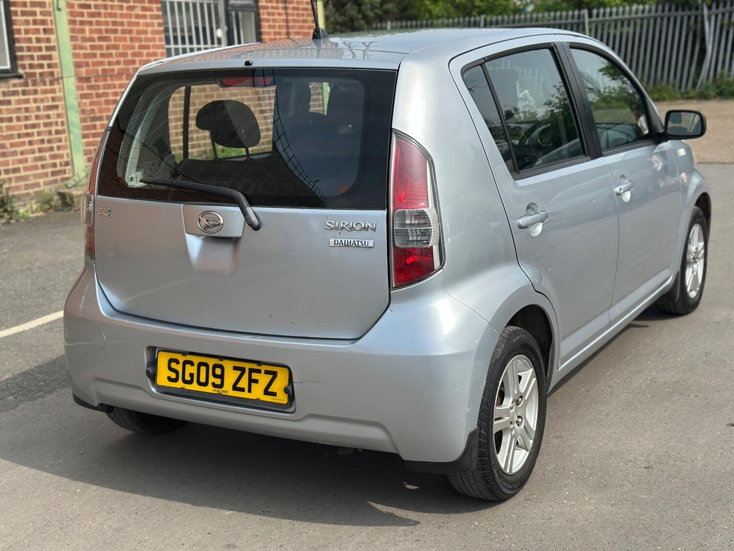Used Daihatsu Sirion 2009 for sale - 76898753: Photo 6