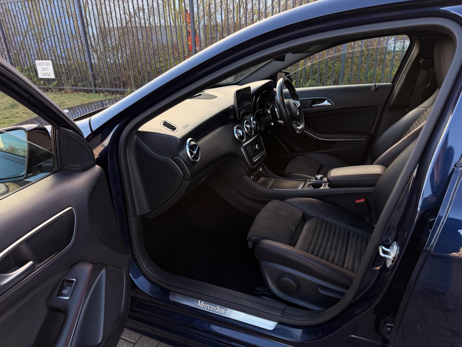 Used Mercedes-Benz A-Class 2017 for sale - 77331235: Photo 18