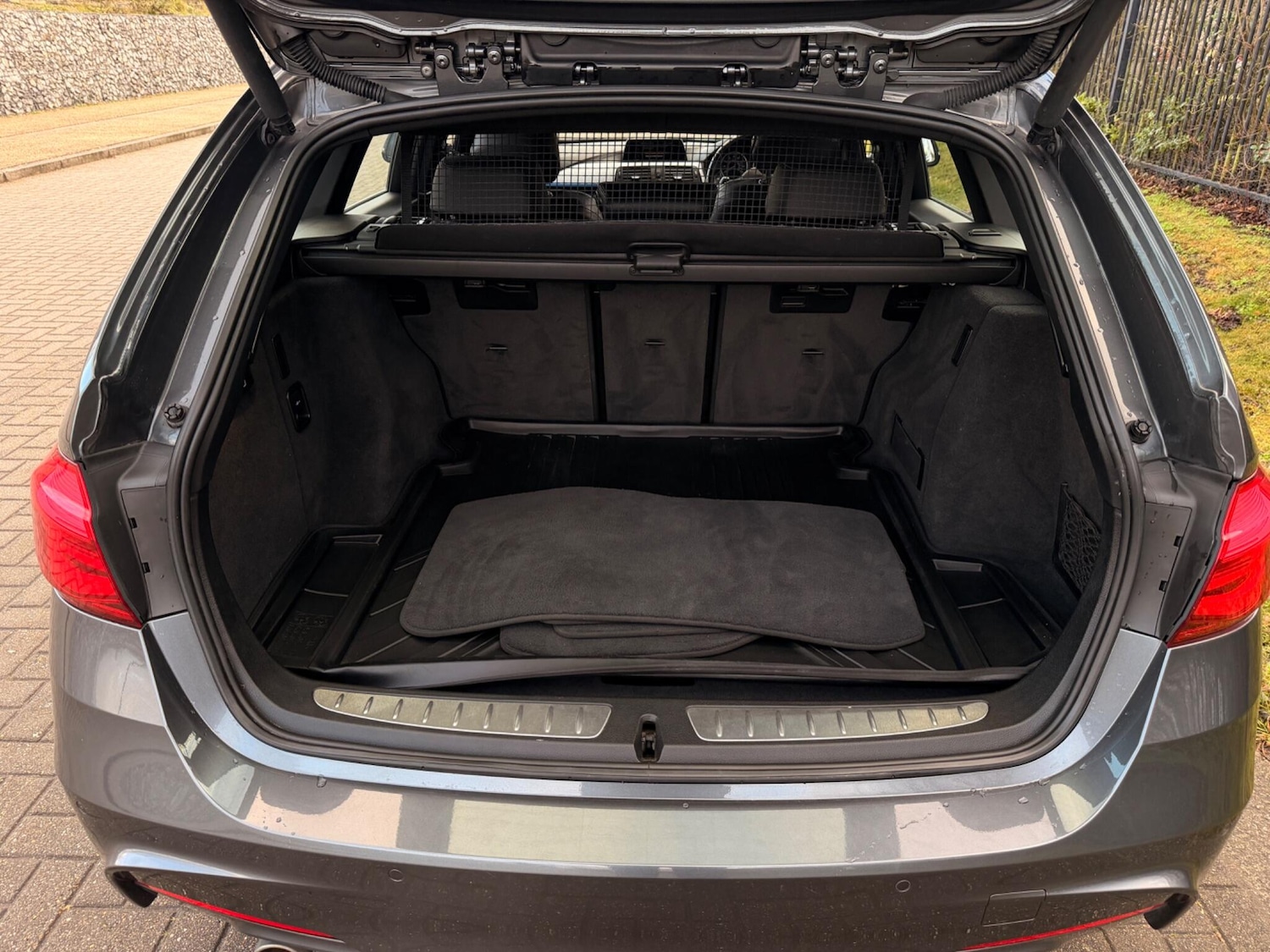 Used BMW 3 Series 2018 for sale - 77266594: Photo 42