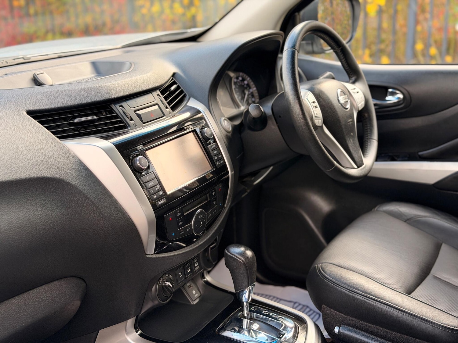 Used Nissan Navara 2018 for sale - 76408728: Photo 14