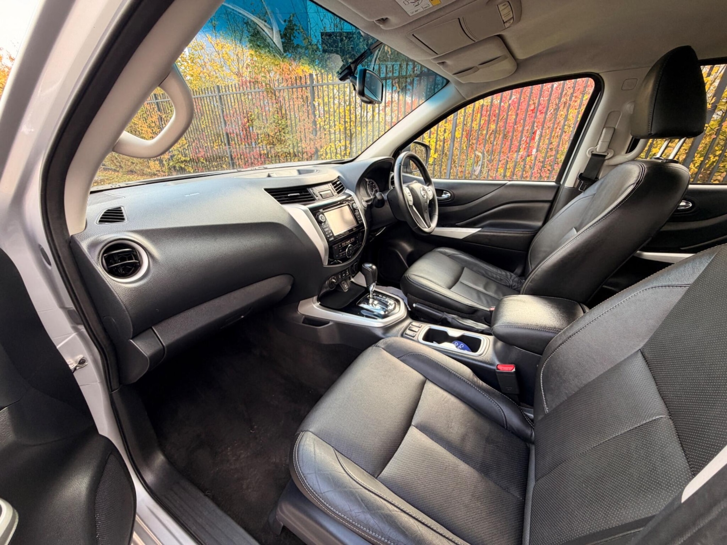 Used Nissan Navara 2018 for sale - 76408728: Photo 15