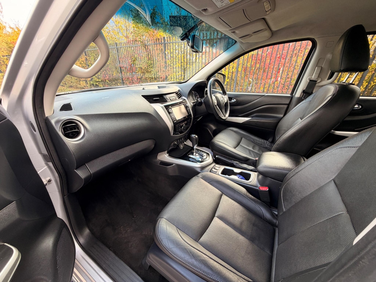 Used Nissan Navara 2018 for sale - 76408728: Photo 38