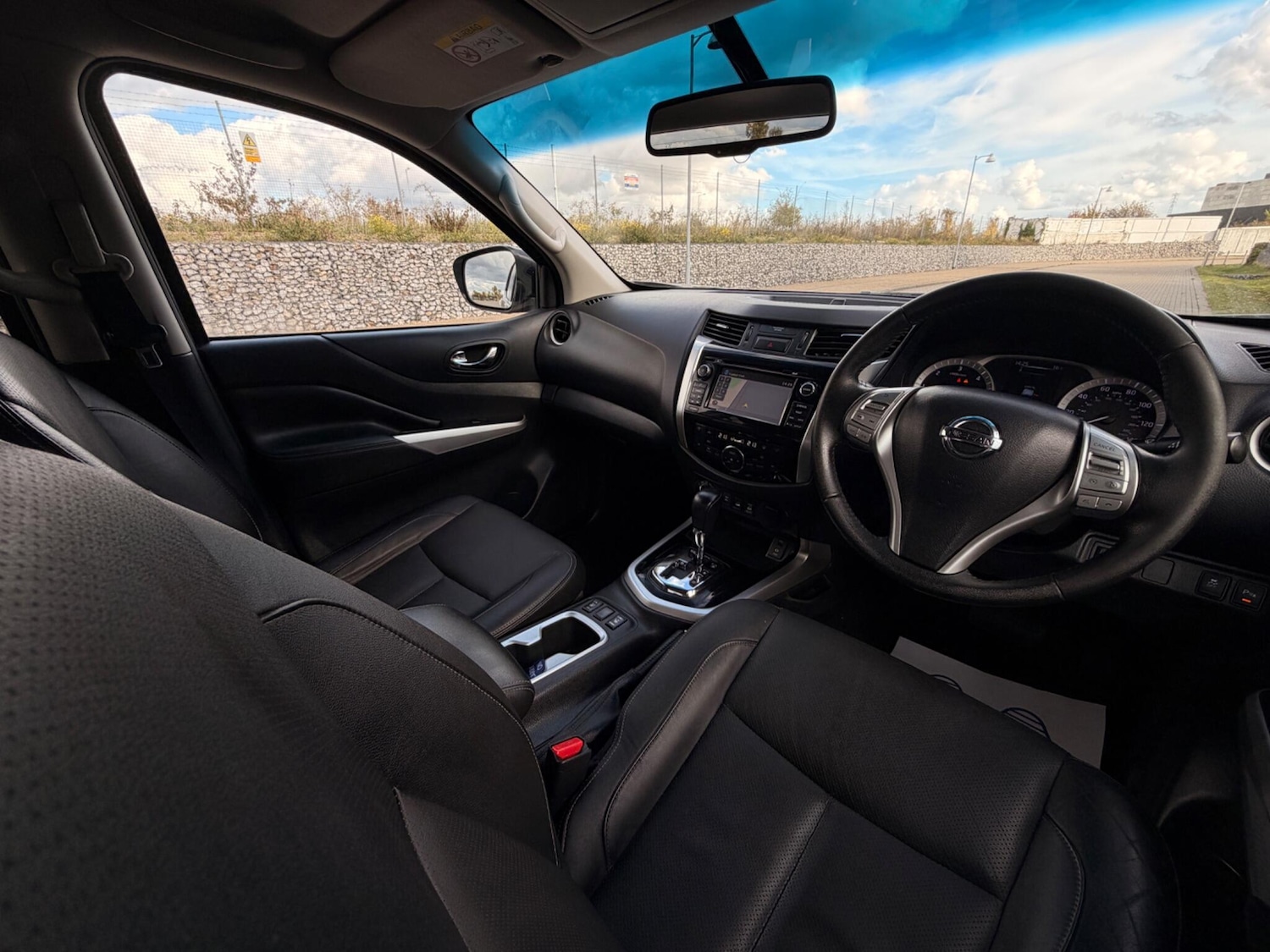 Used Nissan Navara 2018 for sale - 76408728: Photo 41