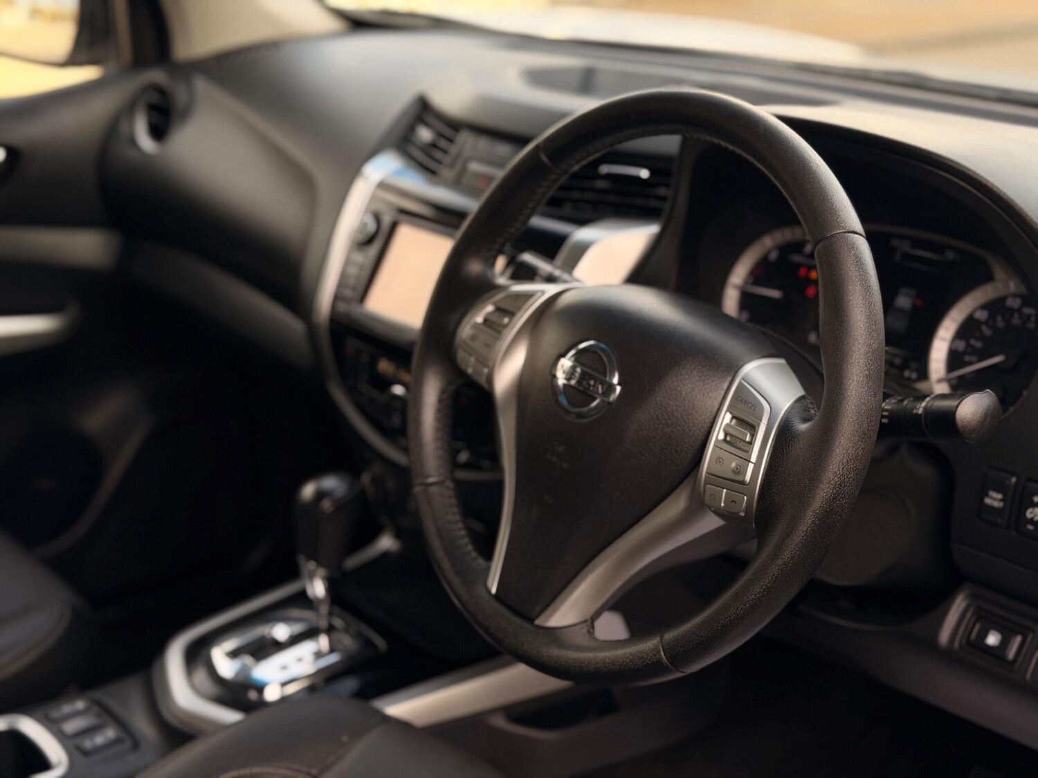 Used Nissan Navara 2018 for sale - 76408728: Photo 46