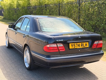 Used Mercedes-Benz E Class 2001 for sale - 78384108: Photo