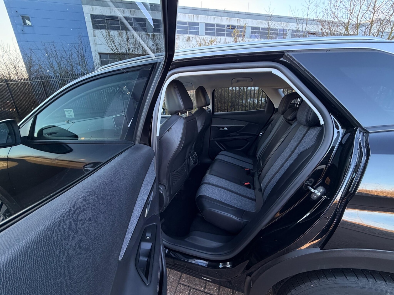 Used Peugeot 3008 2018 for sale - 77202410: Photo 10