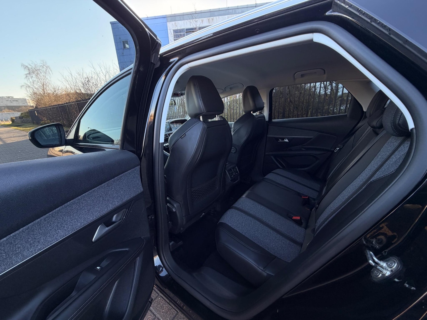 Used Peugeot 3008 2018 for sale - 77202410: Photo 16