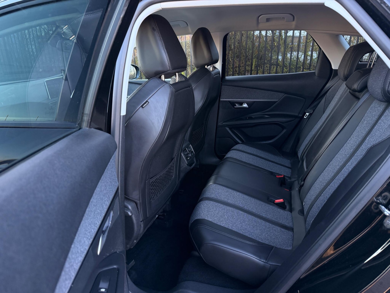 Used Peugeot 3008 2018 for sale - 77202410: Photo 34