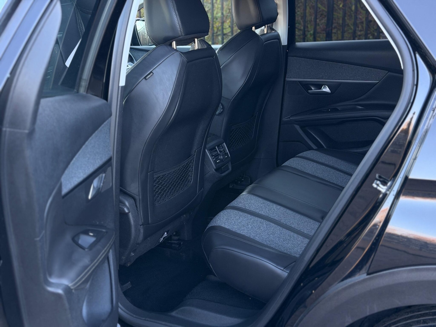 Used Peugeot 3008 2018 for sale - 77202410: Photo 36