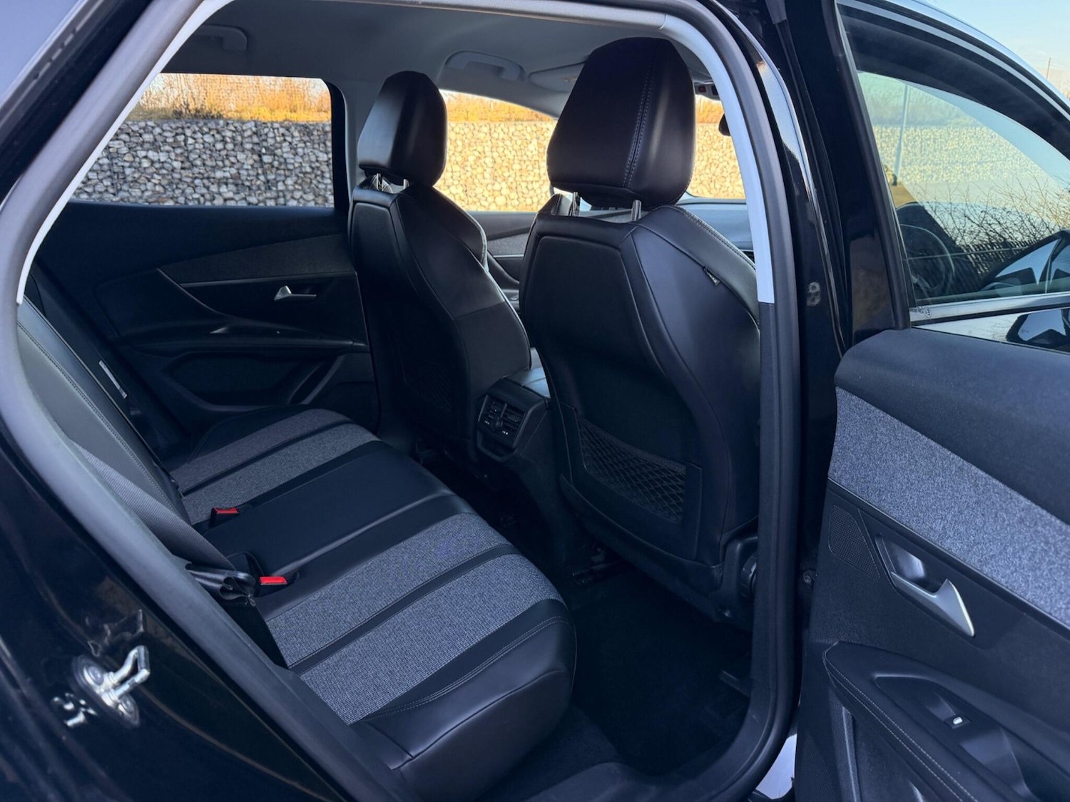 Used Peugeot 3008 2018 for sale - 77202410: Photo 41