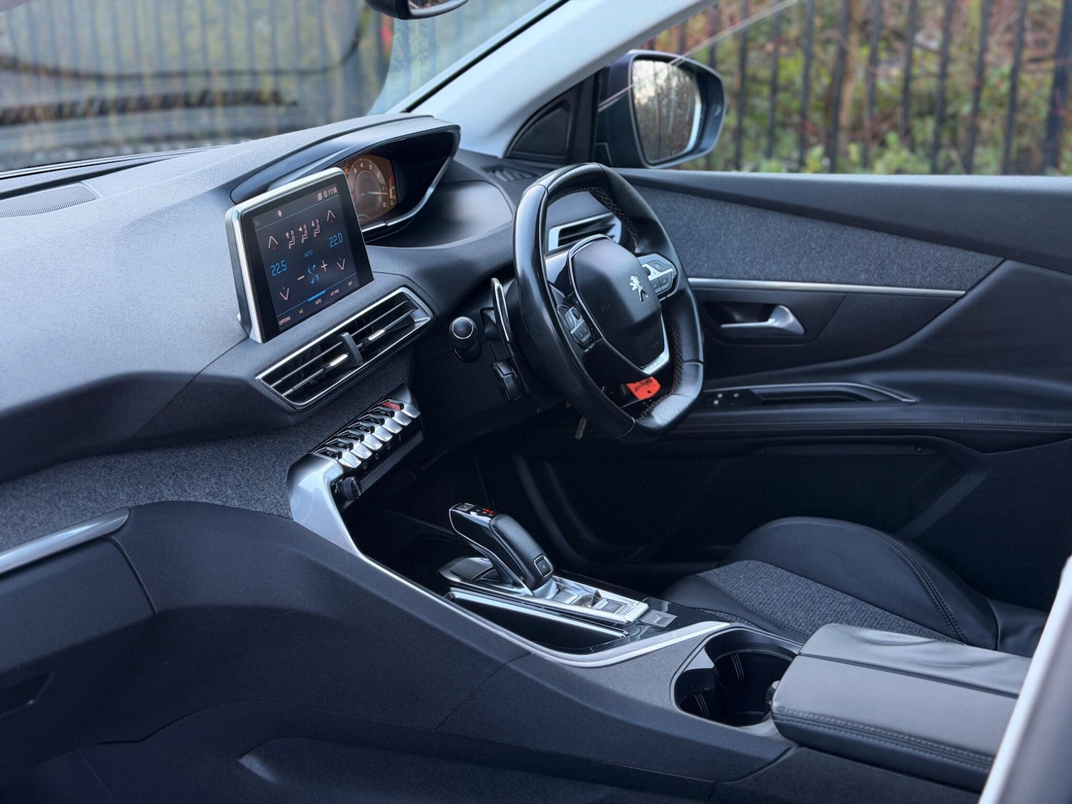 Used Peugeot 3008 2018 for sale - 77202410: Photo 44