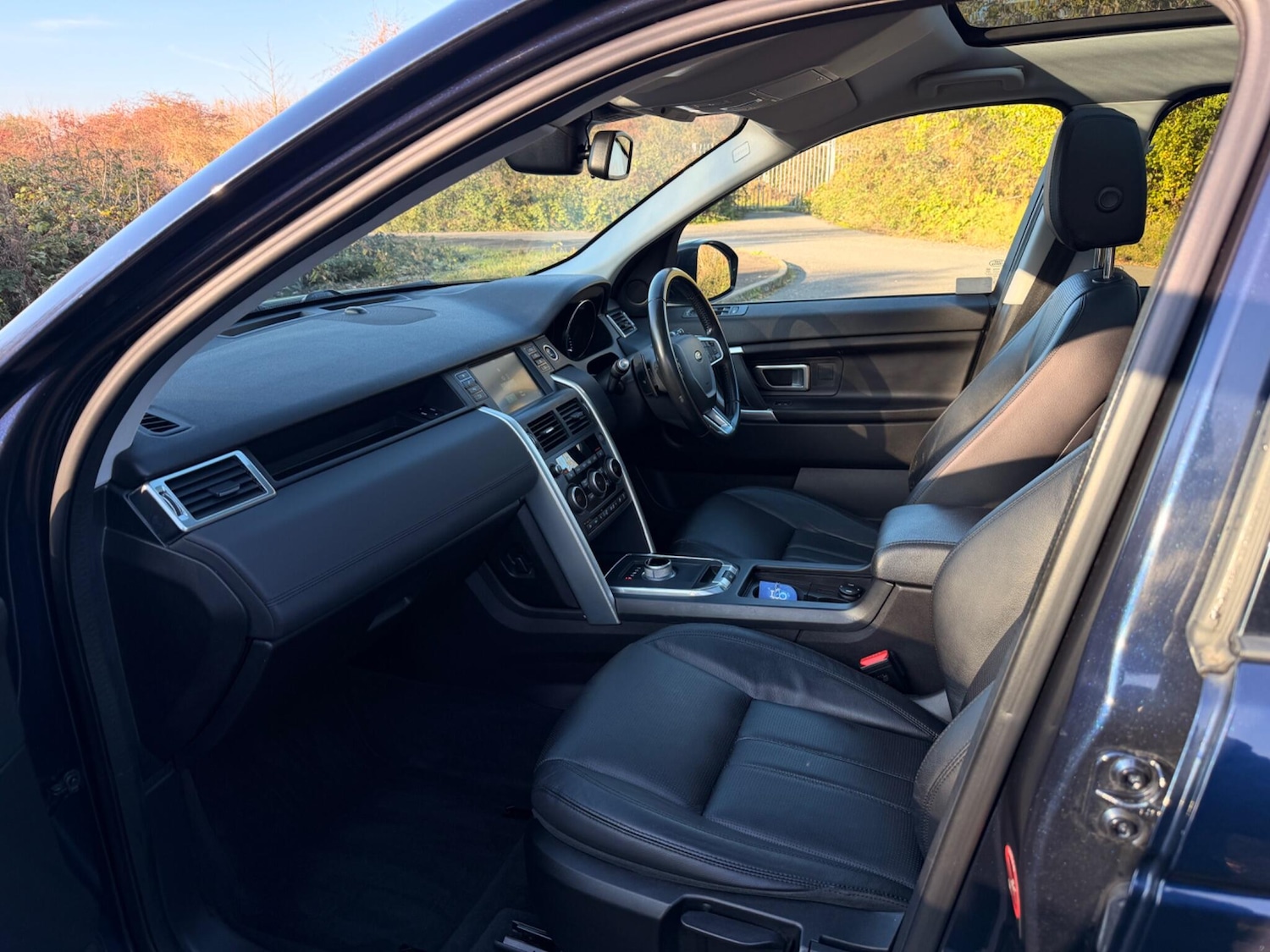 Used Land Rover Discovery Sport for sale - 76658900: Photo 27