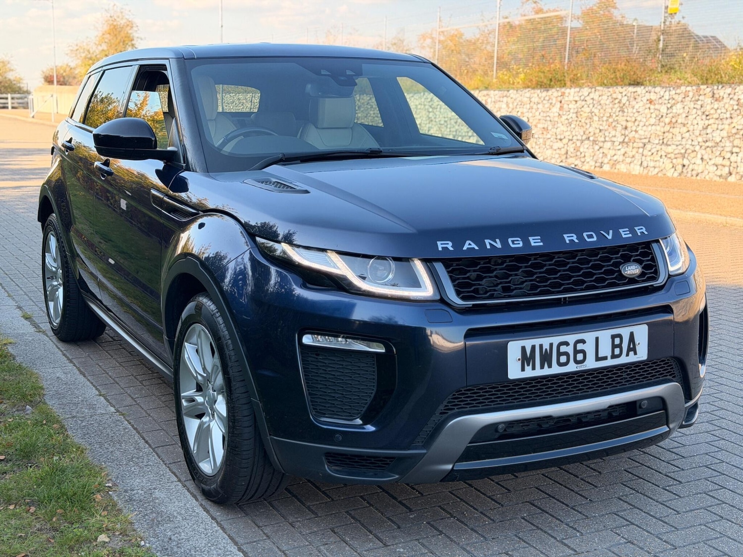 Used Land Rover Range Rover Evoque 2016 for sale - 76136289: Photo 1