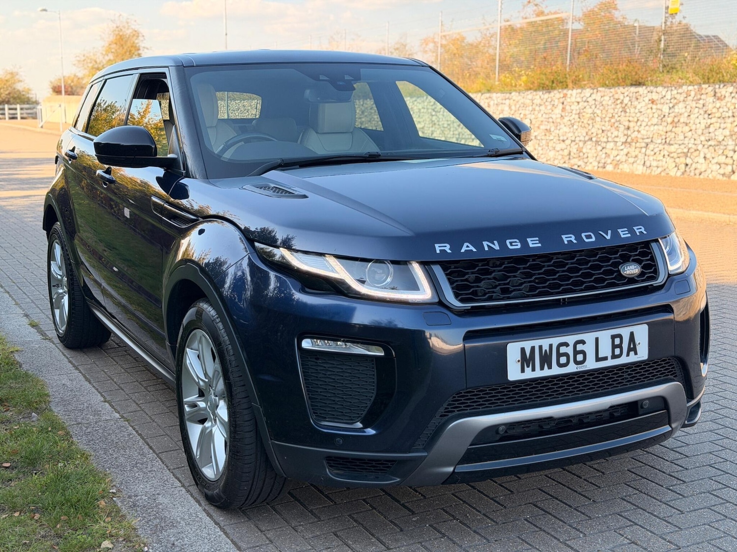 Used Land Rover Range Rover Evoque 2016 for sale - 76136289: Photo 11