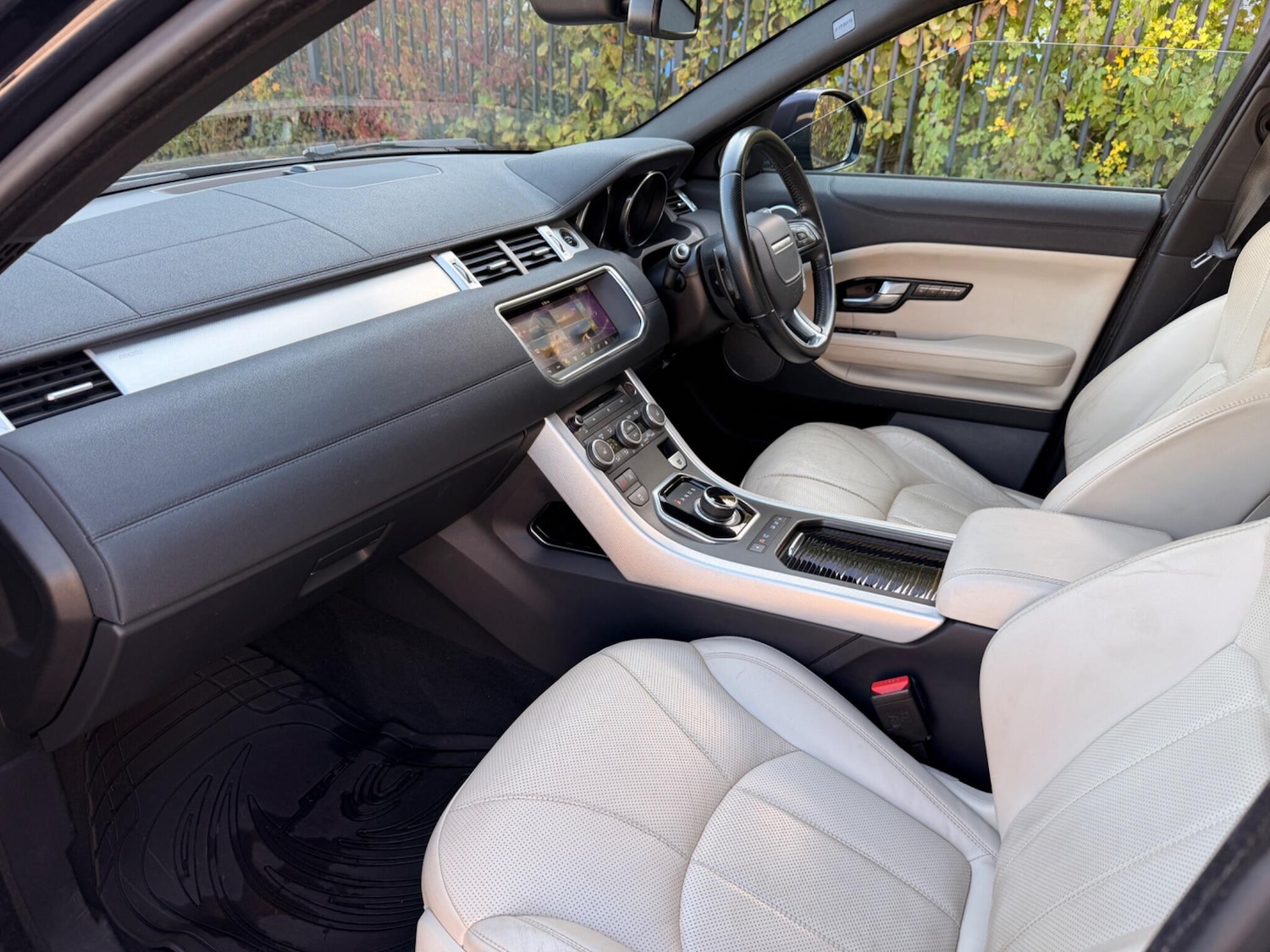 Used Land Rover Range Rover Evoque 2016 for sale - 76136289: Photo 24