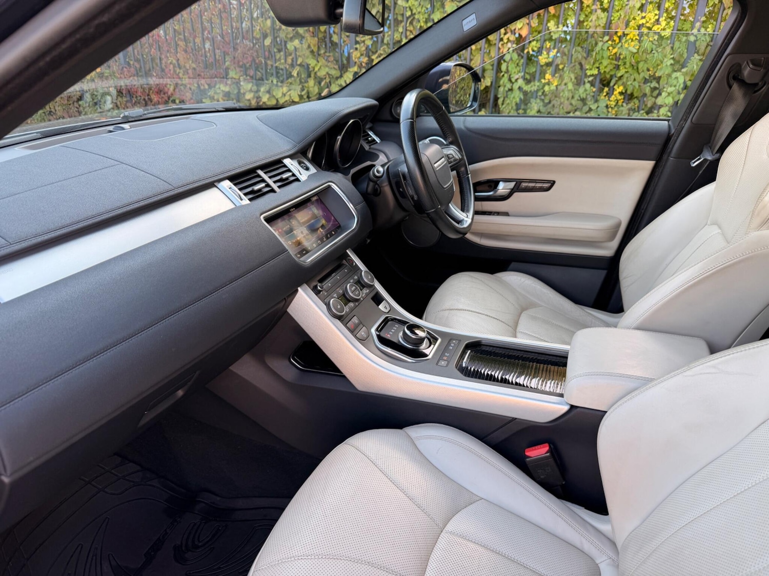 Used Land Rover Range Rover Evoque 2016 for sale - 76136289: Photo 33