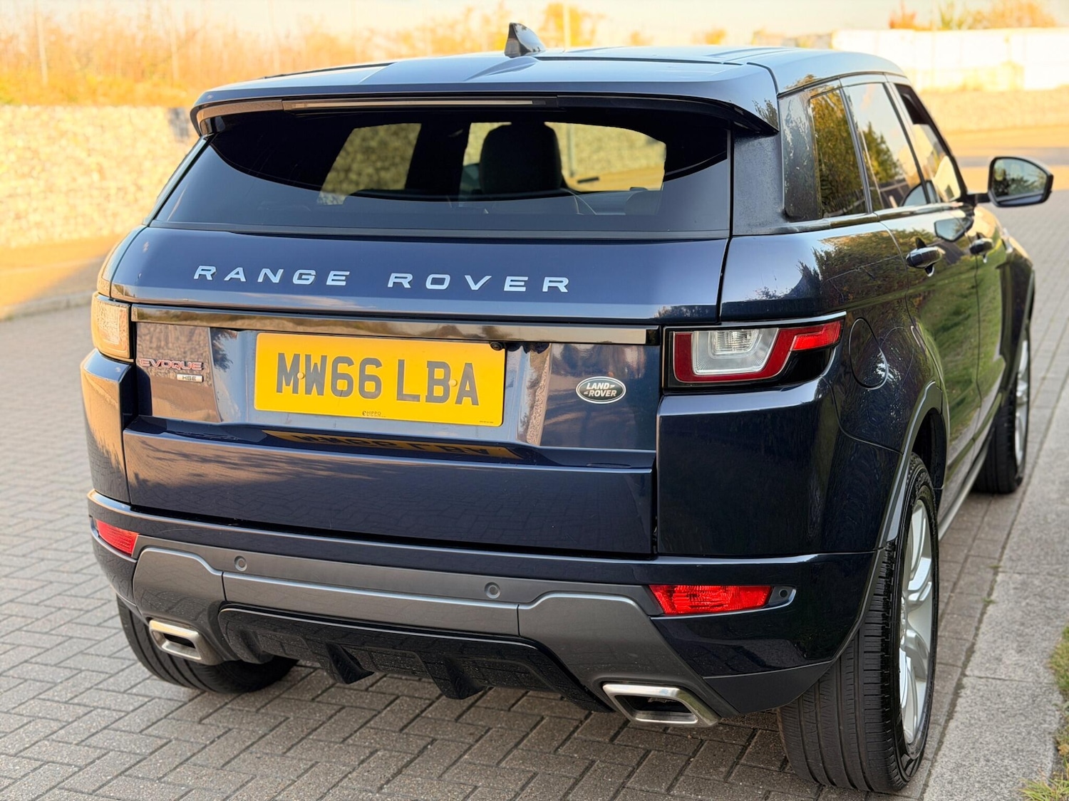 Used Land Rover Range Rover Evoque 2016 for sale - 76136289: Photo 6