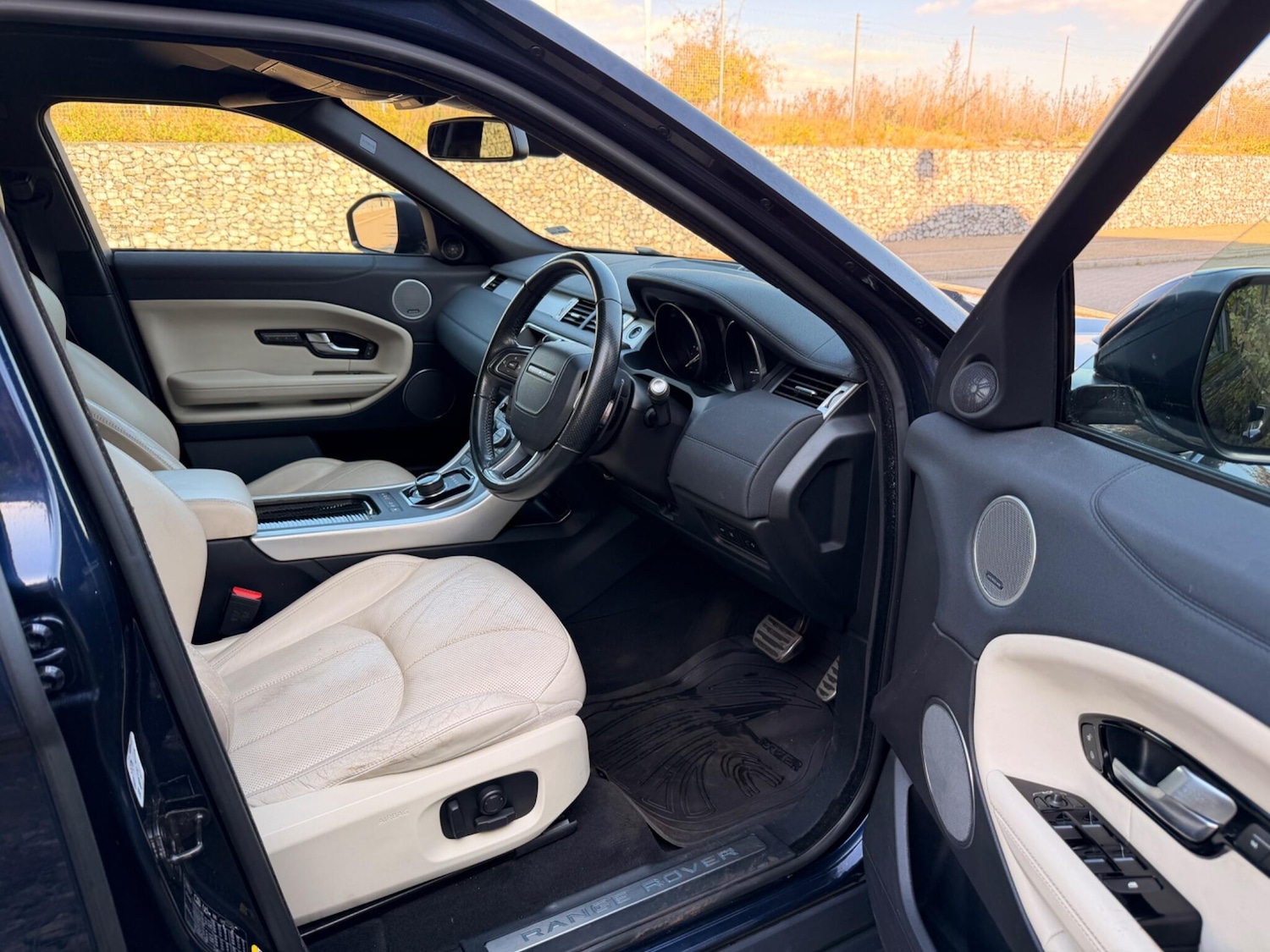 Used Land Rover Range Rover Evoque 2016 for sale - 76136289: Photo 7