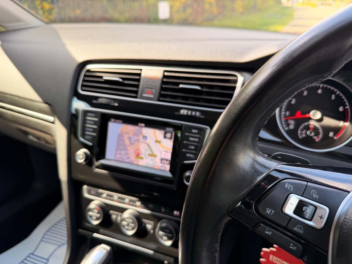 Used Volkswagen Golf 2013 for sale - 76109897: Photo 25