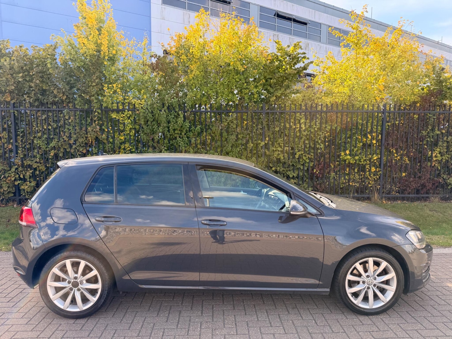 Used Volkswagen Golf 2013 for sale - 76109897: Photo 39