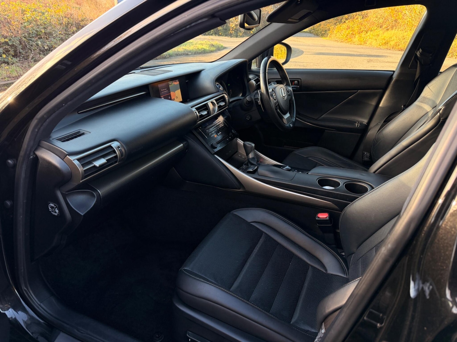 Used Lexus IS 2014 for sale - 76926133: Photo 11