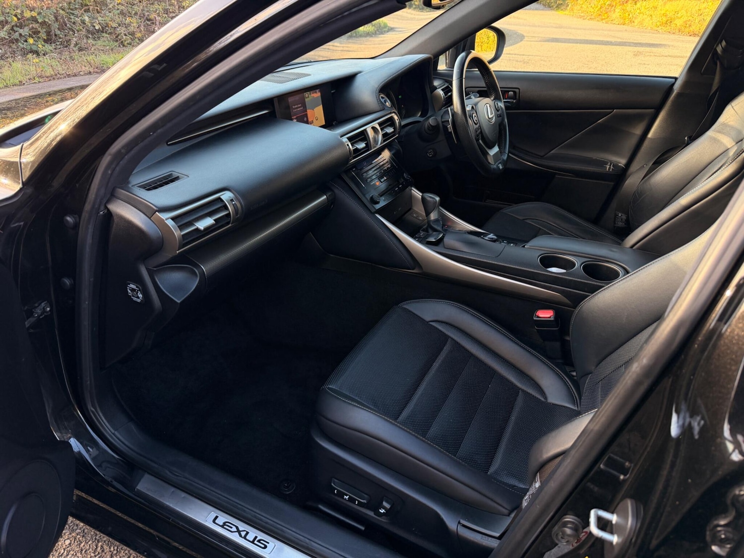 Used Lexus IS 2014 for sale - 76926133: Photo 26