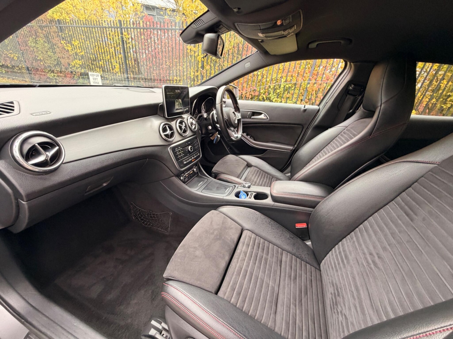 Used Mercedes-Benz GLA 2016 for sale - 76269625: Photo 30