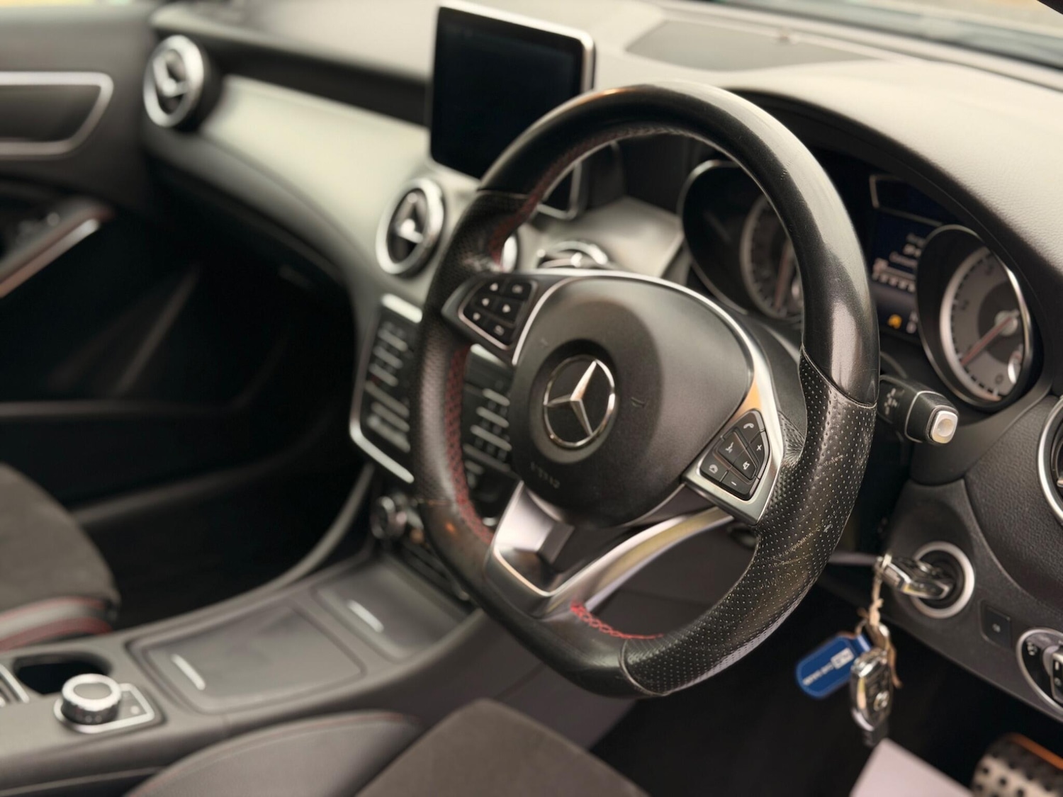Used Mercedes-Benz GLA 2016 for sale - 76269625: Photo 9