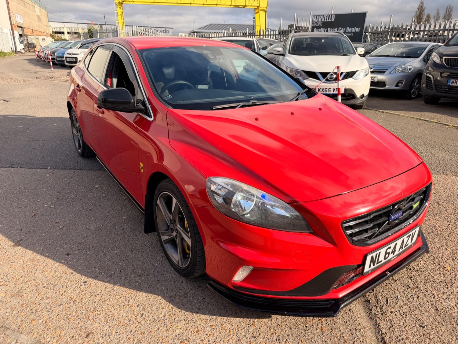 Used Volvo V40 2014 for sale - 76522187: Photo 1