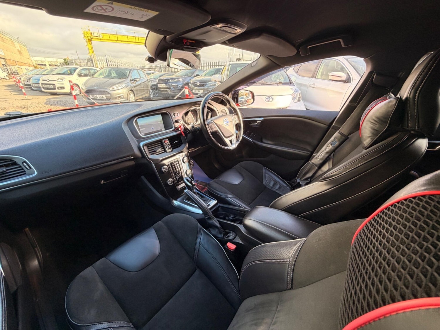 Used Volvo V40 2014 for sale - 76522187: Photo 8