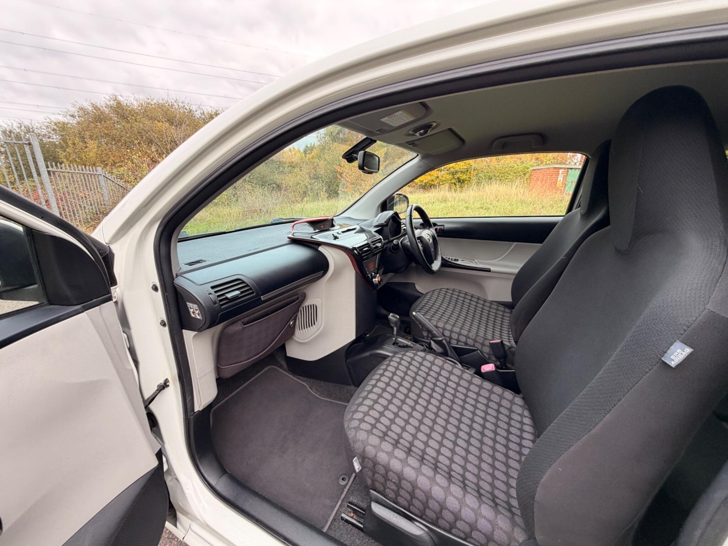 Used Toyota IQ 2011 for sale - 76314602: Photo 19