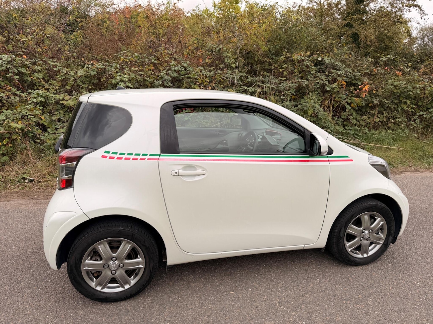 Used Toyota IQ 2011 for sale - 76314602: Photo 23