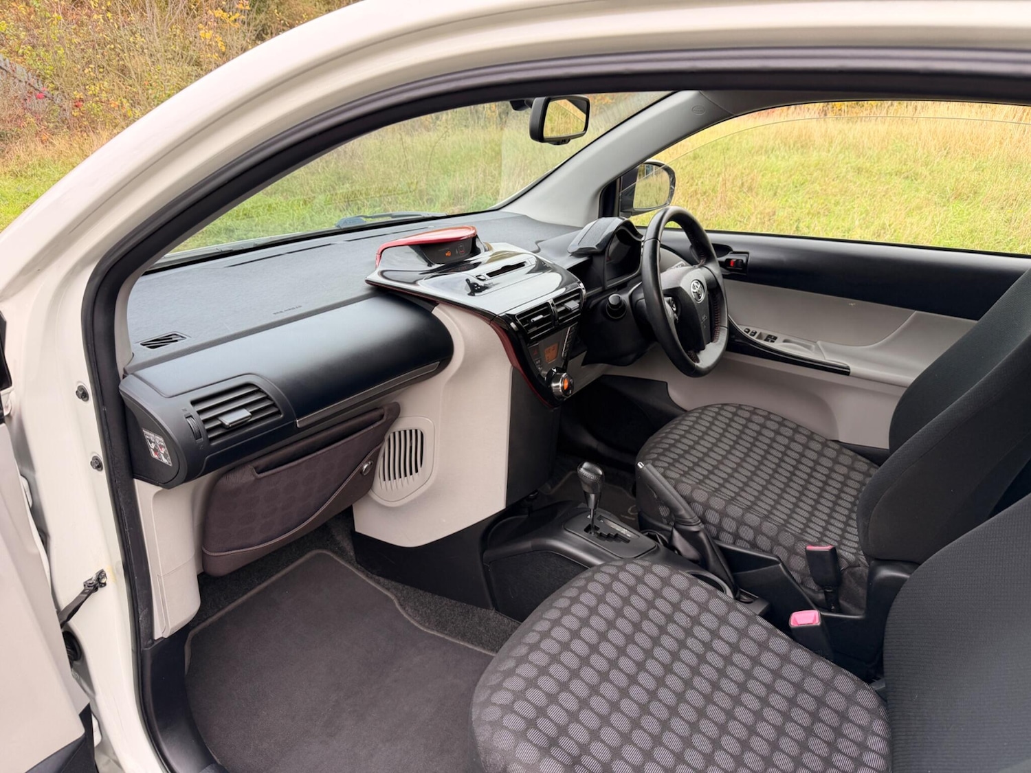 Used Toyota IQ 2011 for sale - 76314602: Photo 25