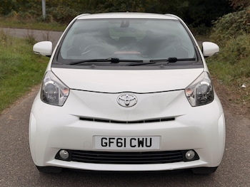 Used Toyota IQ 2011 for sale - 76314602: Photo 2