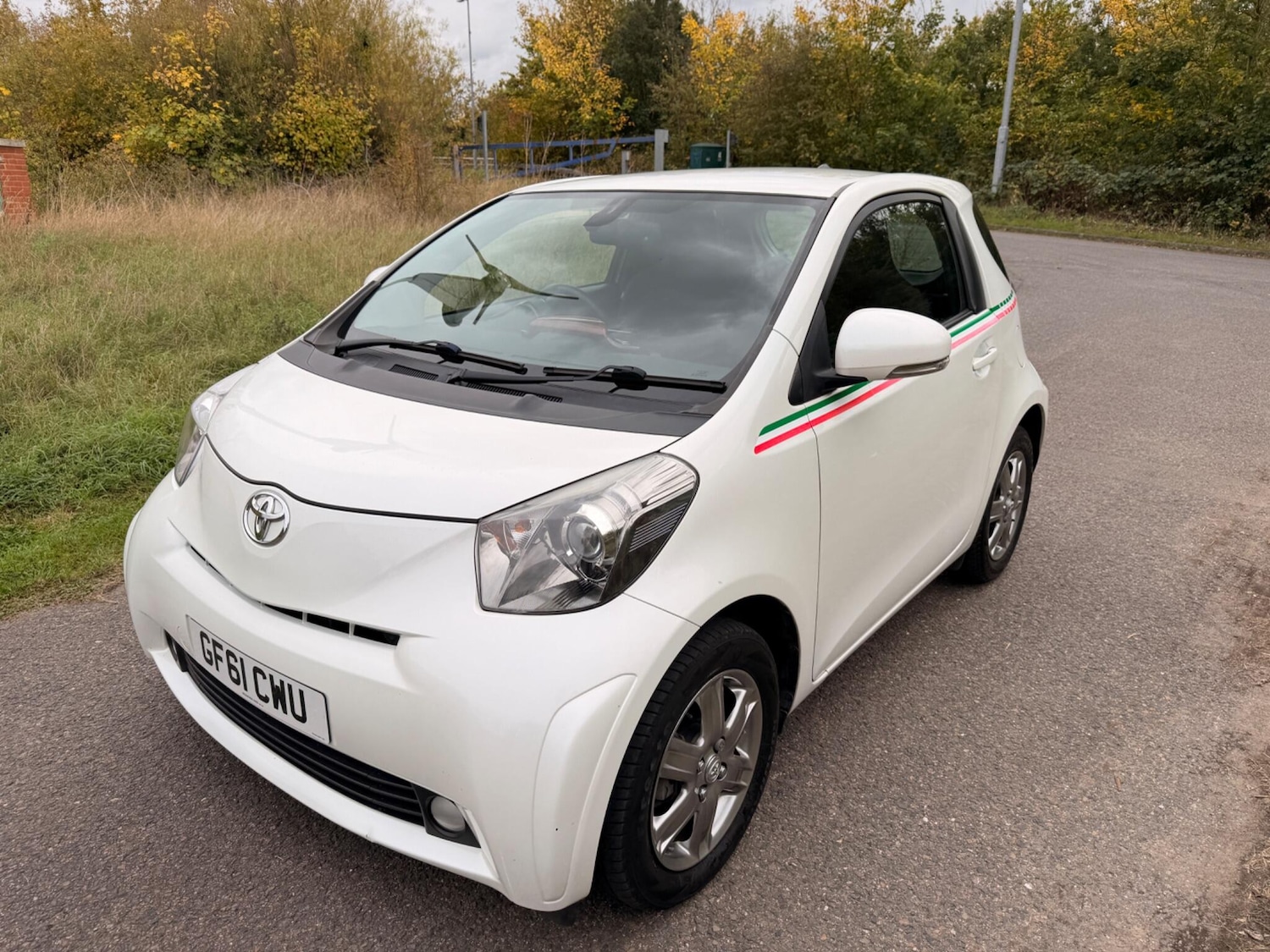 Used Toyota IQ 2011 for sale - 76314602: Photo 3