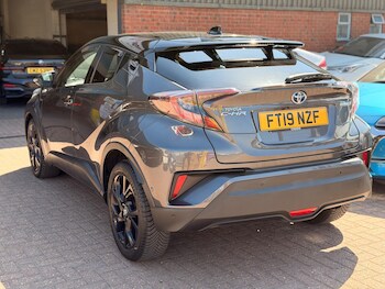 Used Toyota C-HR 2019 for sale - 78361526: Photo