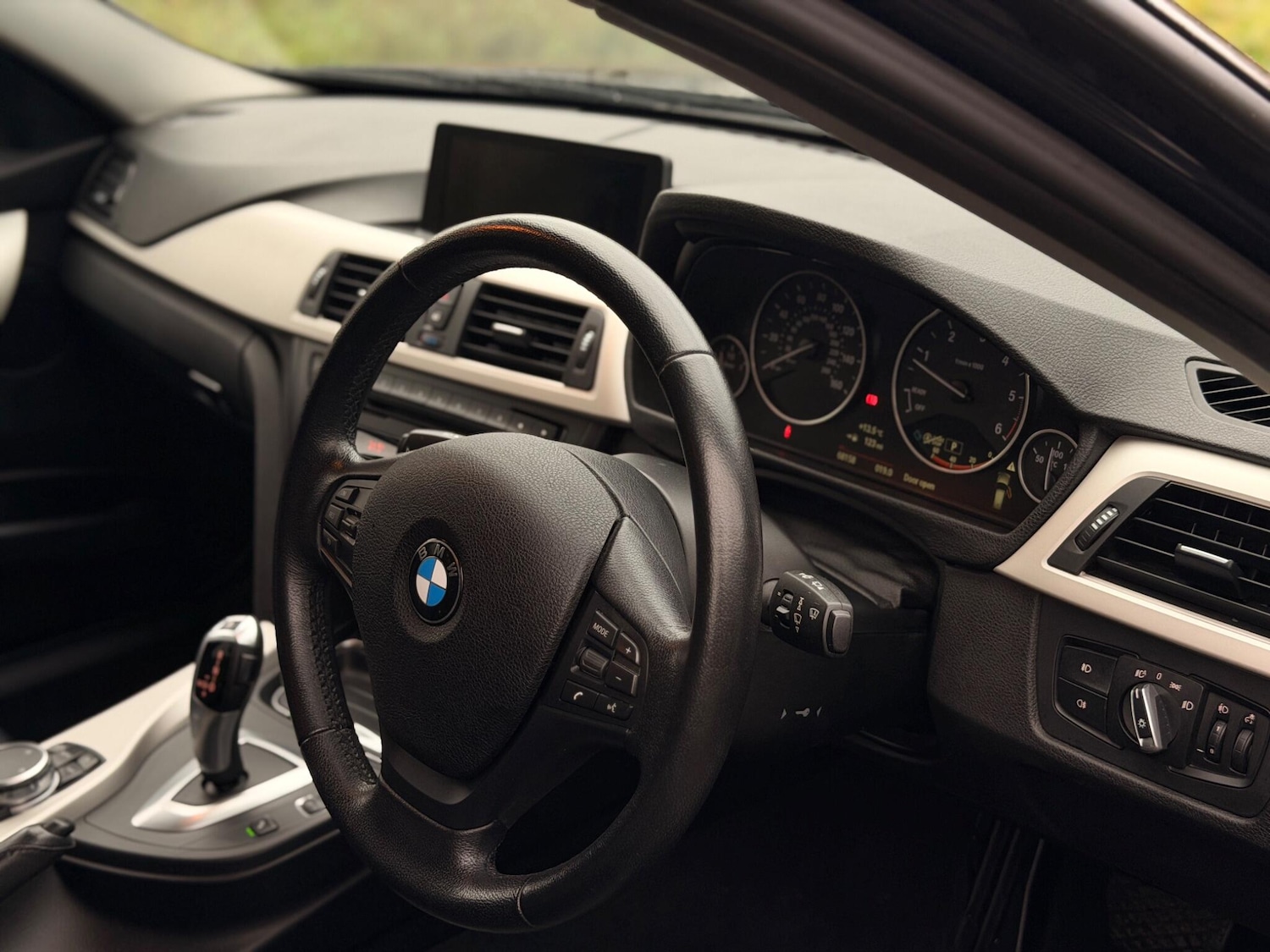 Used BMW 3 Series 2015 for sale - 76608163: Photo 12