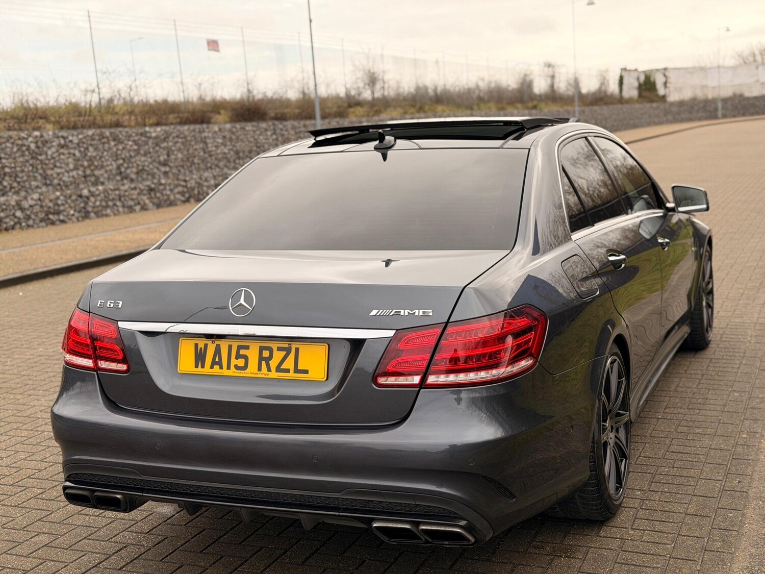 Used Mercedes-Benz E Class 2015 for sale - 77425882: Photo 11