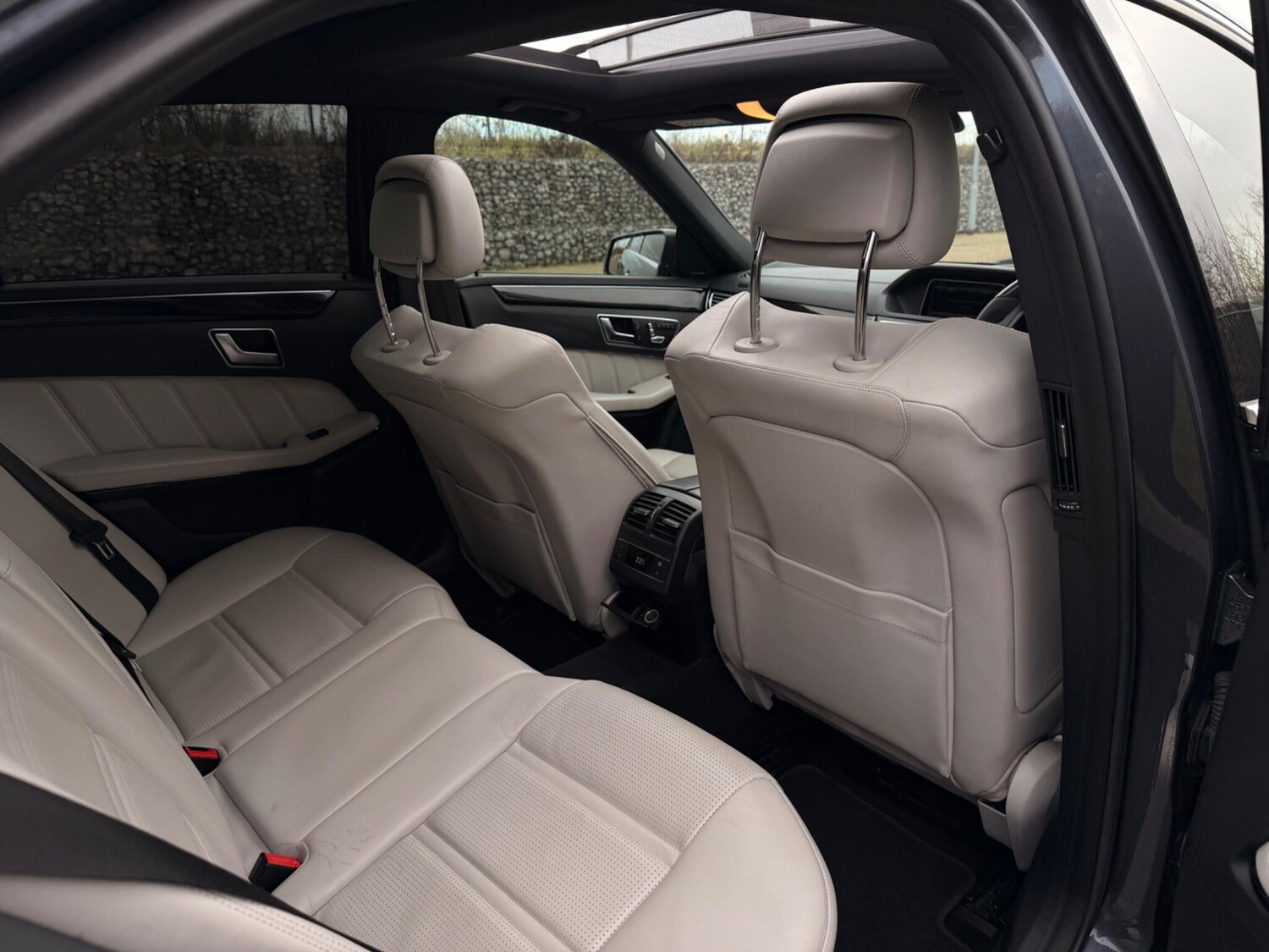 Used Mercedes-Benz E Class 2015 for sale - 77425882: Photo 15