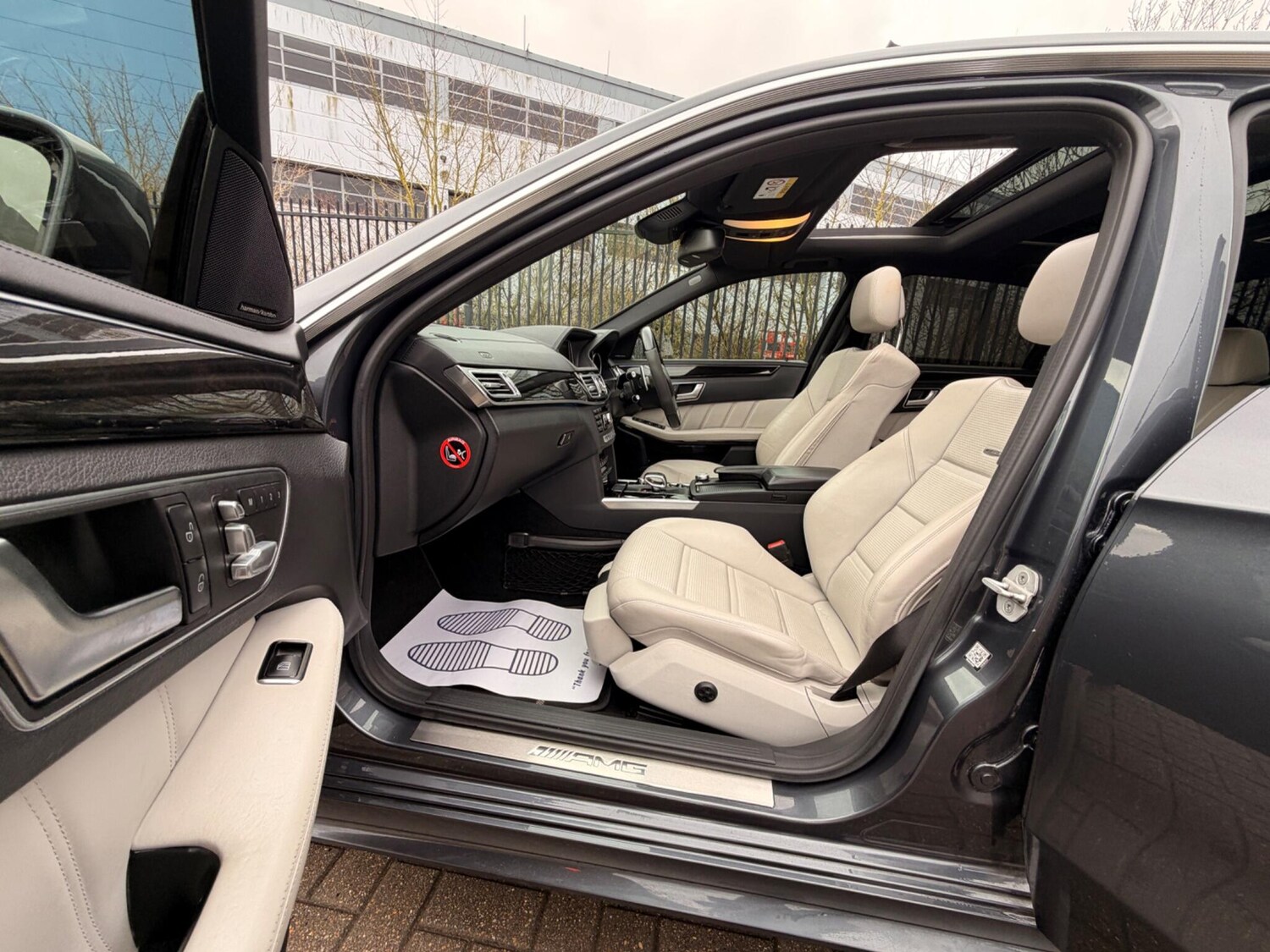 Used Mercedes-Benz E Class 2015 for sale - 77425882: Photo 33