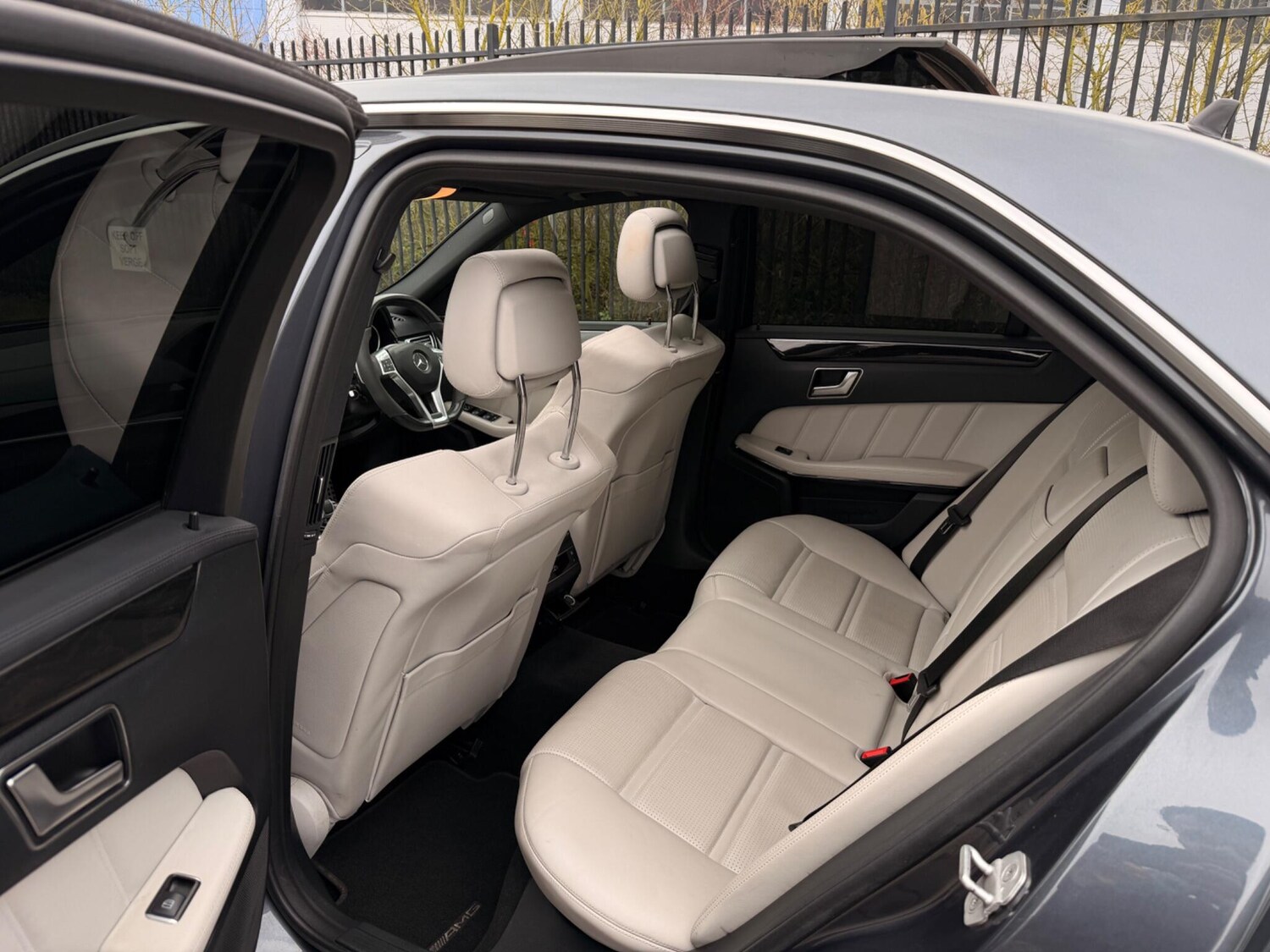 Used Mercedes-Benz E Class 2015 for sale - 77425882: Photo 38