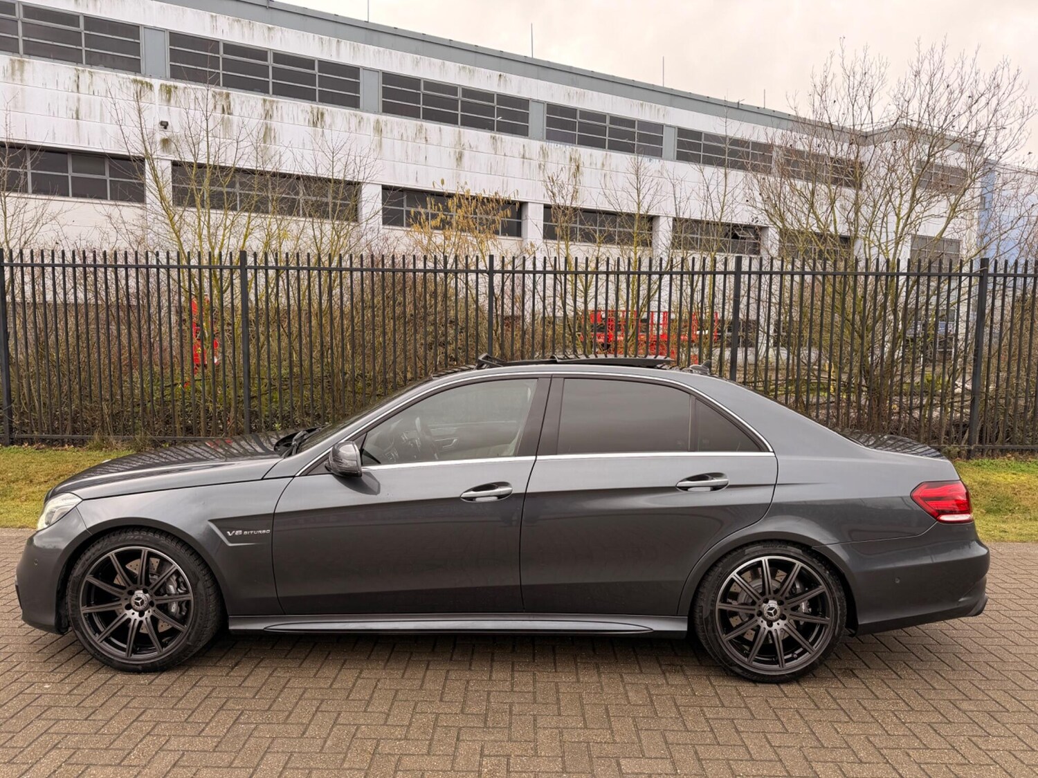 Used Mercedes-Benz E Class 2015 for sale - 77425882: Photo 41