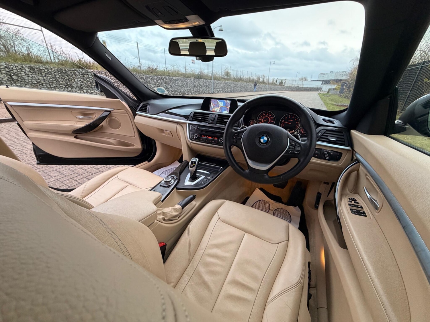 Used BMW 3 Series 2013 for sale - 76667124: Photo 12