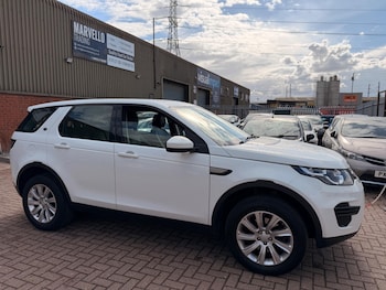 Used Land Rover Discovery Sport 2016 for sale - 78231930: Photo